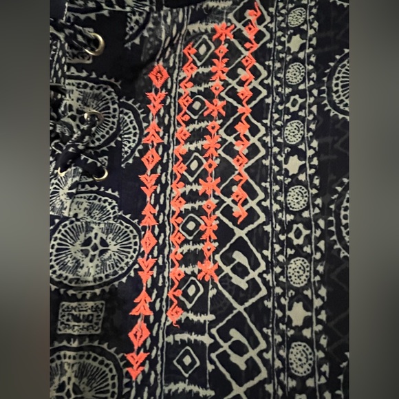 KORI • Navy Blue & White Aztec Design Long Sleeve - Picture 7 of 14